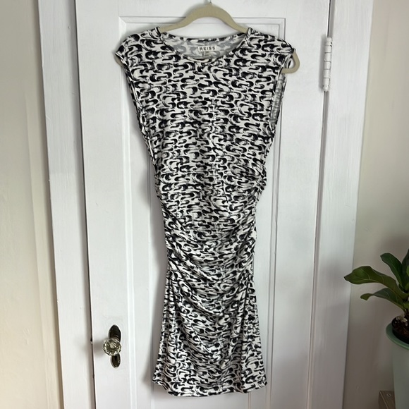 REISS Rica Print Jersey Stretch Ruched Dress - Picture 2 of 8